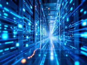 Moderne serverruimte met blauwe datastromen die van CRM-databases naar verlichte datawarehouse stromen